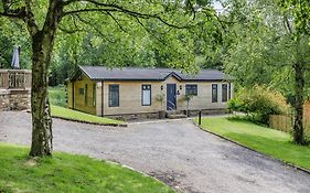 Charlesworth Lodges